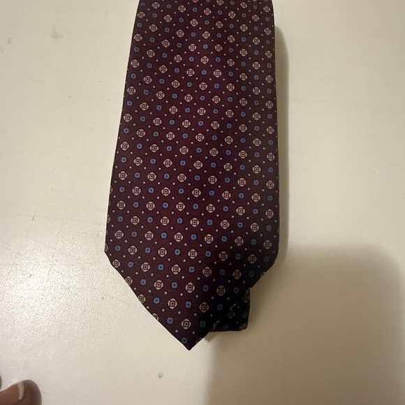 Yves Saint Laurent Burgundy and Blue Patterned Tie. 100% silk - Picture 8 of 8
